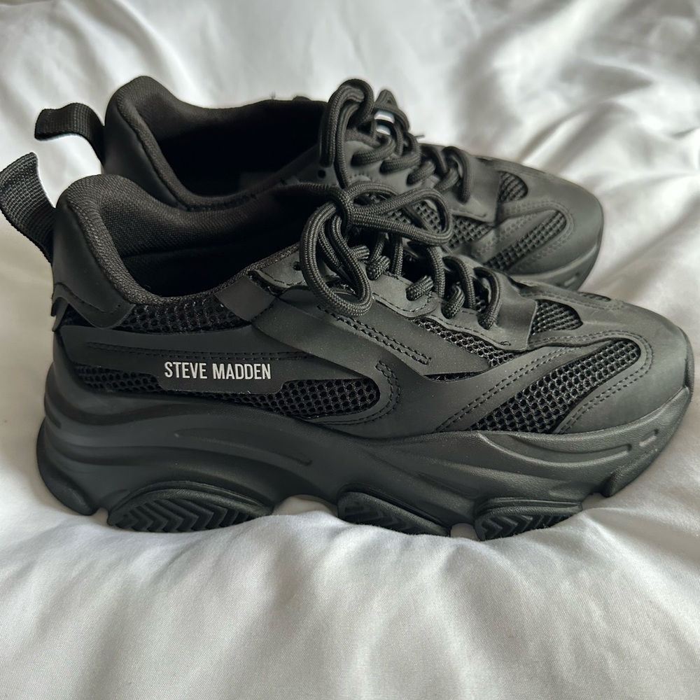 Possession Black Steve Madden Sneakers